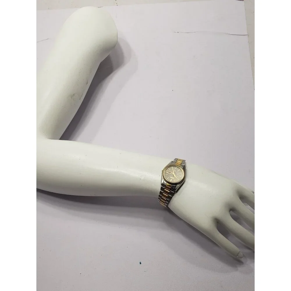 Seiko SQ Ladies Watch 3E23-0A60 Two Tone Quartz Day Date Untested 941556